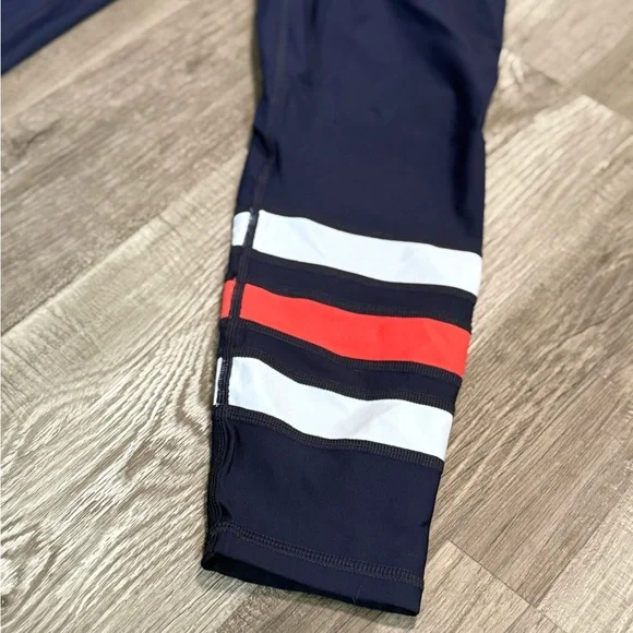 Aerie "Chill Play Move" High-Rise Leggings , size medium - Picture 2 of 4